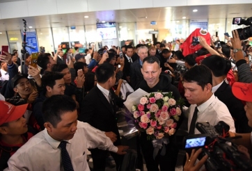 Ryan Giggs: 'Cầu thủ trẻ VN cần khát khao chiến thắng'