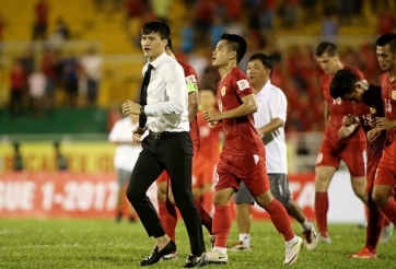 Công Vinh treo thưởng khủng ngăn Quảng Nam vô địch