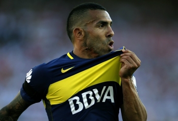 Carlos Tevez thực hiện 'cú lừa đảo' kinh điển tại Trung Quốc