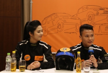 Quang Hải có hành động ấm lòng tình nghĩa với cầu thủ U23 VN