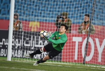 HLV Vương Tiến Dũng: 'Tiến Dũng chưa 'đủ tuổi' để bắt chính cho ĐT Việt Nam'