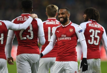 Chia tay HLV Wenger, Arsenal thắng cực đậm Burnley