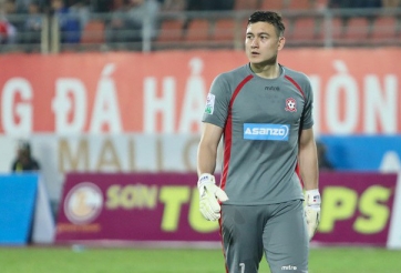 Văn Lâm tỏa sáng trước ngày hội quân cùng U23 Việt Nam