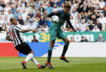 Alli tỏa sáng, Tottenham thắng khó trên sân Newcastle