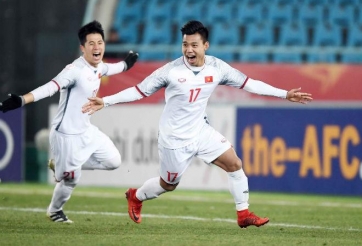 HLV HAGL: 'Hậu vệ ĐT Việt Nam chưa ai đá hay như Văn Thanh'