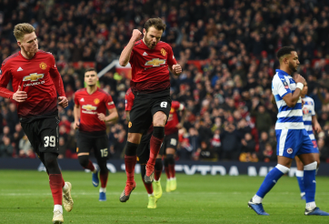 Đánh bại Reading, Solskjaer có chiến thắng thứ 5 cùng MU