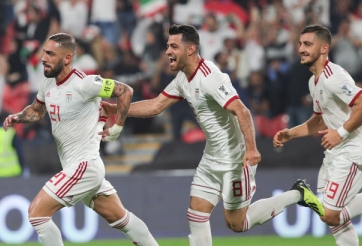 VIDEO: Tiền đạo Iran phá lưới Văn Lâm ở phút 38