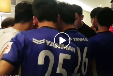 VIDEO: ĐT Việt Nam ăn mừng khi chính thức vào vòng 1/8