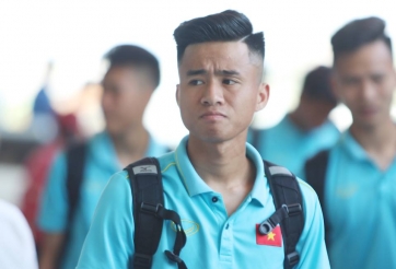 VIDEO: Phan Thanh Hậu chê SVĐ của chủ nhà Campuchia