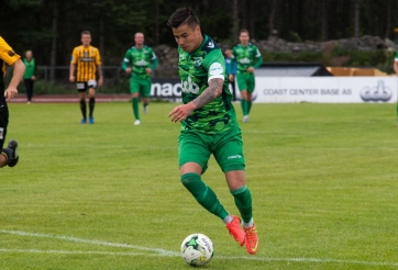 VIDEO: Bản năng ghi bàn đáng nể của Alexander Dang