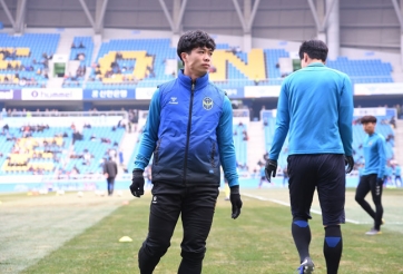 Công Phượng tỏa sáng với cú hattrick cho Incheon United