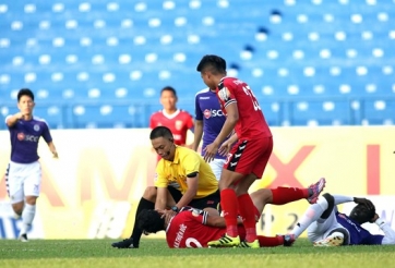 VFF khen thưởng trọng tài cứu mạng cầu thủ U22 Việt Nam