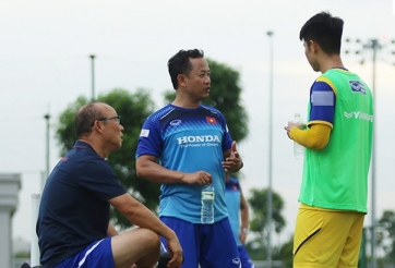 HLV Park nghiêm khắc  'chỉnh' cầu thủ U22 Việt Nam lười di chuyển