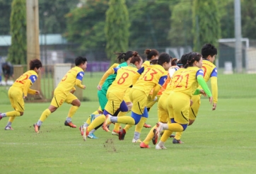 Tuyển Việt Nam tập hứng khởi trước ngày sang Nhật Bản