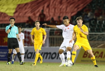 VIDEO: U18 Việt Nam đánh bại U18 Singapore 3 bàn không gỡ