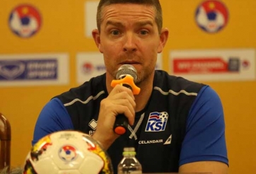 HLV Iceland: 'Chúng tôi sẽ đá nghiêm túc và tạo nên bất ngờ'