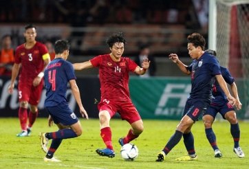 VIDEO: Đội trưởng HAGL chơi bóng đẳng cấp trước Thái Lan