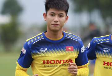VIDEO Trọng Hùng: 'Tôi muốn ra sân ở trận gặp UAE'