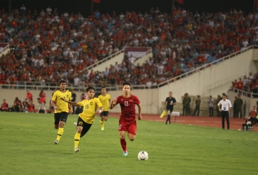 VIDEO: 'Việt Phong rất tiềm năng, nhưng chưa hay bằng Phan Văn Đức'