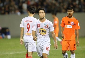 HLV HAGL: 'Không được thi đấu thì Công Phượng nên về'