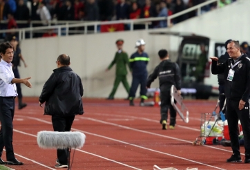 Trợ lý ĐT Thái Lan đối diện với nguy cơ mất việc vì miệt thị HLV Park