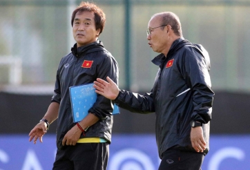 VIDEO: HLV Park Hang Seo bất ngờ nhận thẻ đỏ đầy cay đắng