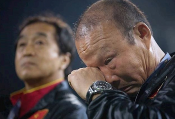 HLV Park Hang Seo bật khóc khi dẫn U23 Việt Nam về thăm mẹ già