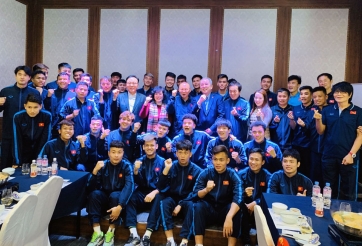 U23 Việt Nam đón vị khách đặc biệt tại Hàn Quốc tới thăm