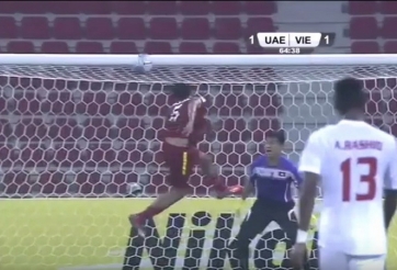 VIDEO: Những bàn thua 'không tưởng' khiến NHM Việt Nam muốn bỏ ngay bóng đá