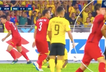 VIDEO: Duy Mạnh 'đi đường quyền' vào mặt đội trưởng Malaysia