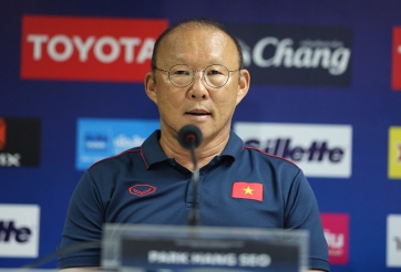 Báo Hàn Quốc ngạc nhiên về mức lương khủng của ông Park