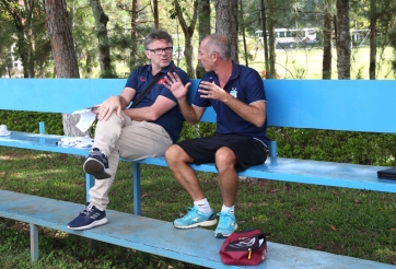 HLV Troussier chấm nhiều tài năng 'lứa xuất sắc hơn Công Phượng'