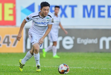 VIDEO: Xuân Trường trình diễn tài sút phạt 'thần sầu', đẳng cấp