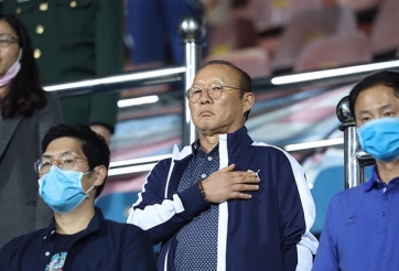 VIDEO: HLV Park Hang Seo hát quốc ca Việt Nam hào hùng