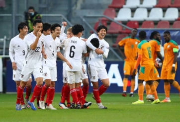VIDEO: Đội tuyển số 1 Châu Á nhọc nhằn hạ 'đàn em' Drogba
