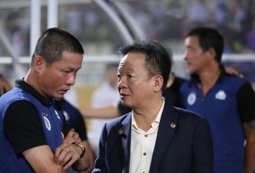 HLV Hà Nội không hài lòng khi phải chia quân với ông Park