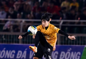 VIDEO: Jack 'tấu hài' với cú sút trước mặt Bùi Tiến Dũng