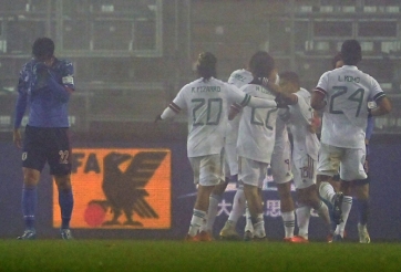 VIDEO: 'Ông kẹ' châu Á thua tan tác trong trận đấu mịt mù như mê cung