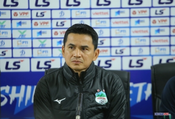 HAGL thắng: Kiatisak ngày càng cao tay trên sa bàn