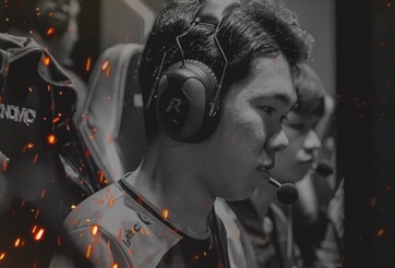 Team Flash bất ngờ chia tay xạ thủ Slayder