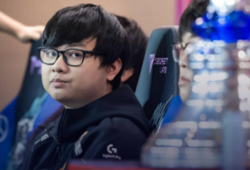 SofM và SN nhận thưởng 9,2 tỷ đồng sau ngôi á quân CKTG 2020