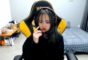 Nữ streamer Free Fire lộ clip nóng nghẹn ngào tâm sự về câu chuyện của mình