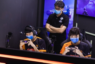 Kết quả AIC 2020 hôm nay 13/12: Team Flash thất bại cay đắng