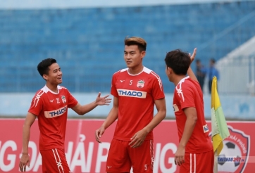 HAGL defender calls for Vietnam NT’s Korean doctor’s help