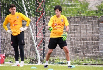 Muangthong brings Dang Van Lam new goalkeeper coach