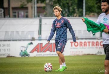 Cong Phuong trains hard, hope for a main slot in Sint-Truidense