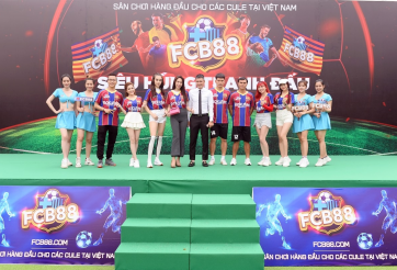 Sự thật thú vị về “Cô Tiên” từ thiện Thuỷ Tiên: Hóa ra là fan cứng của FCB88