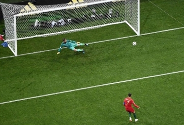 VIDEO: Chấm phạt đền 11m ở những phút 90 định mệnh