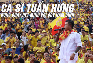 VIDEO: Ca sỹ Tuấn Hưng cháy hết mình cùng cổ động viên tại SVĐ Thiên Trường