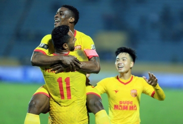 Michael Olaha chơi xông xáo, SLNA vẫn mất điểm đáng tiếc